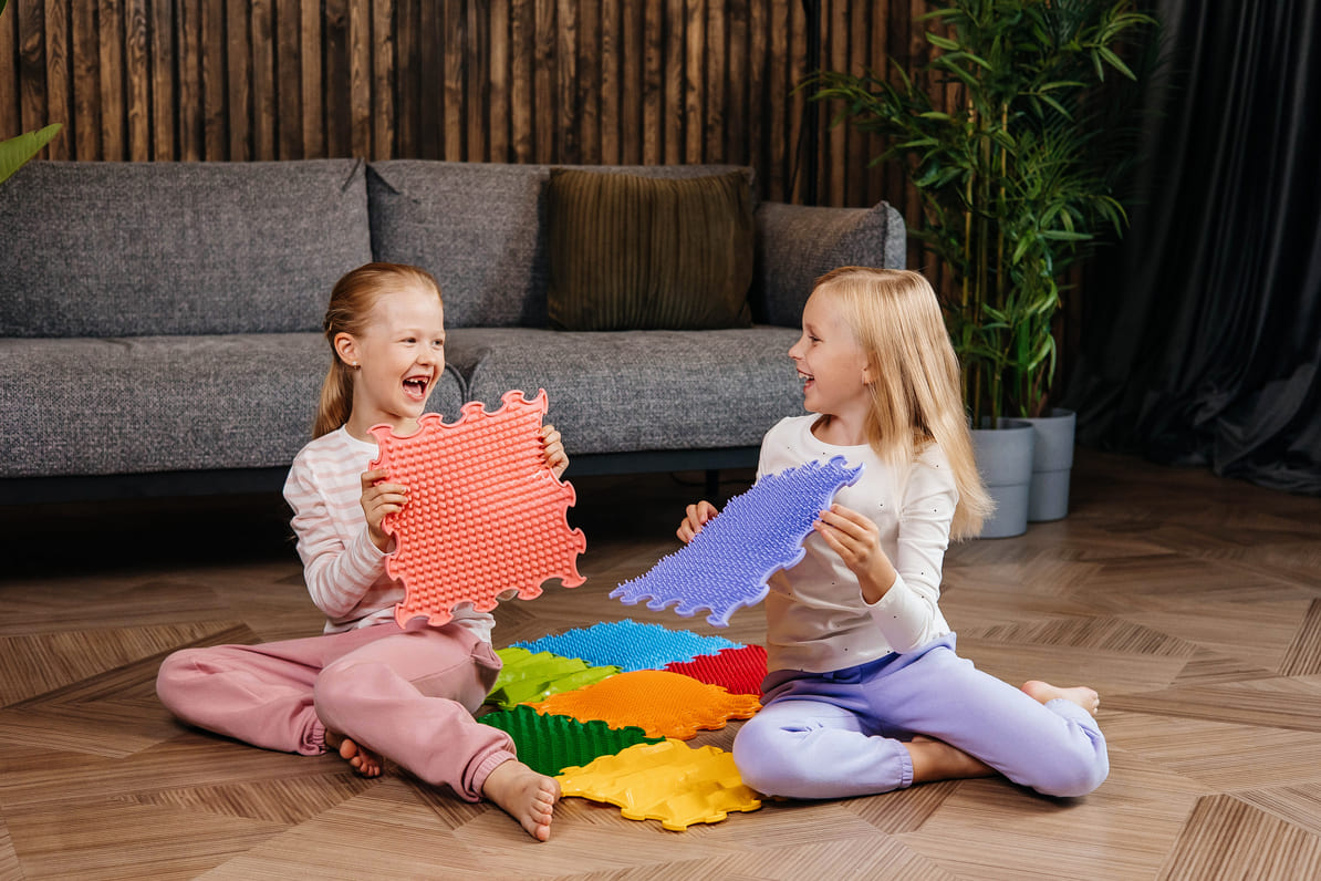 Senzorická podložka Stimulative Rainbow 9 ks 30x30 cm - Obrázek 6